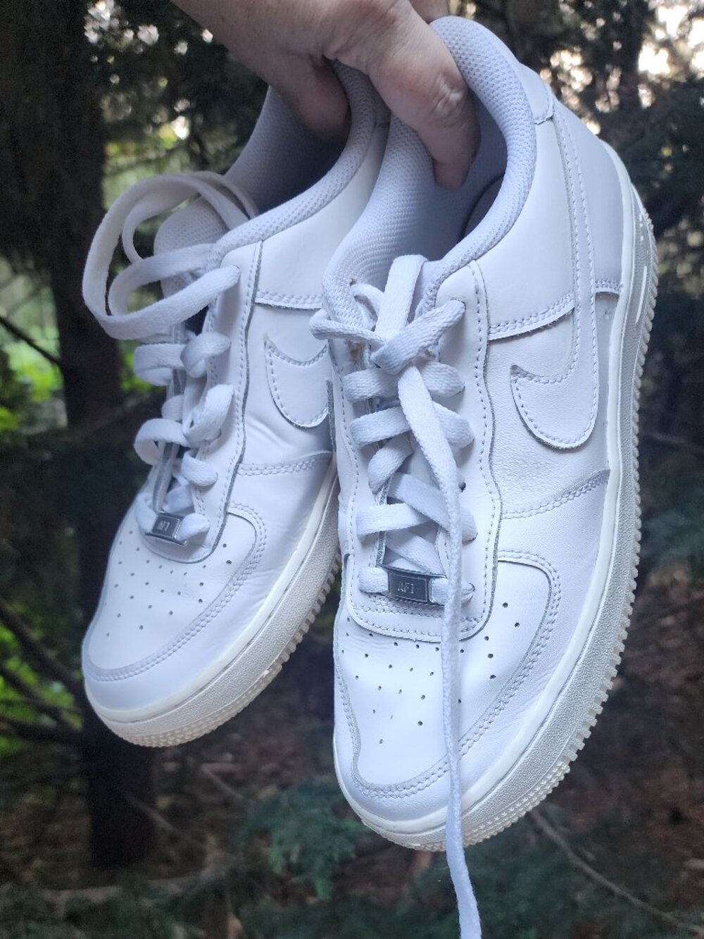 EUC All White Nike AF1'S Youth/Men sz 7, Women's 8.5 Nike Air Force Ones - Picture 4 of 14